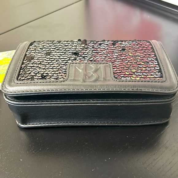 Badgley Mischka Crossbody Sequined Bag - Picture 7 of 9